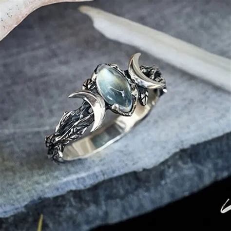 Channeling Celestial Energy: Stellar Witchcraft Engagement Rings